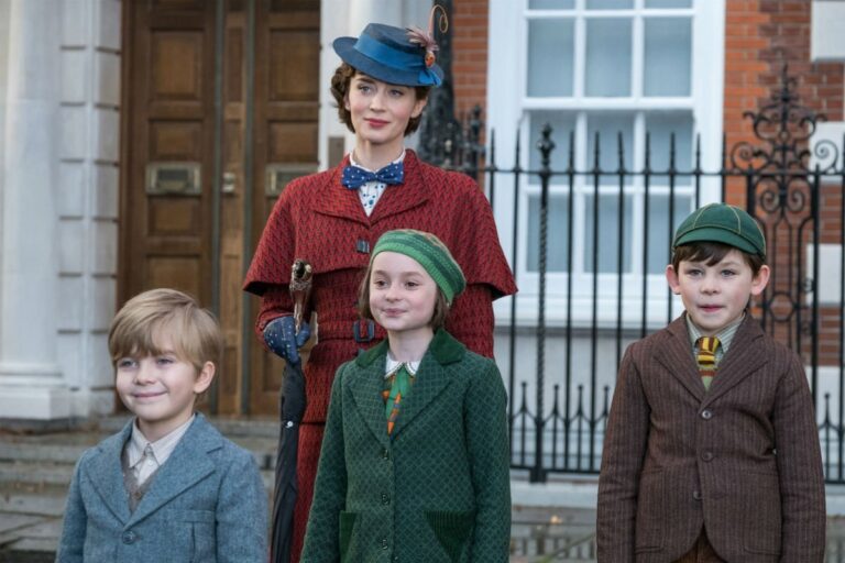 Emily Blunt, Joel Dawson, Pixie Davies and Nathanael Saleh in Mary Poppins Returns.