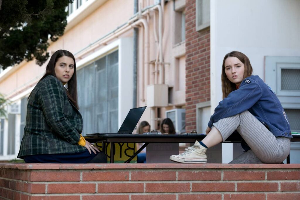 Beanie Feldstein and Kaitlyn Dever in Booksmart.