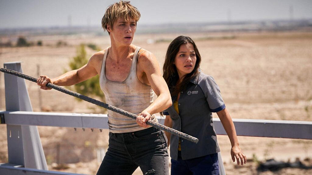 Mackenzie Davis and Natalia Reyes in Terminator: Dark Fate