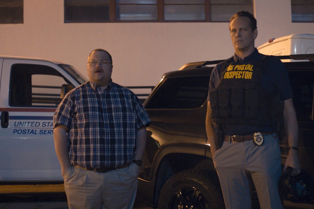 Paul Walter Hauser as Ken Miller and Vince Vaughn as Simon Kilmurry in QUEENPINS. Credit: Courtesy STX Films