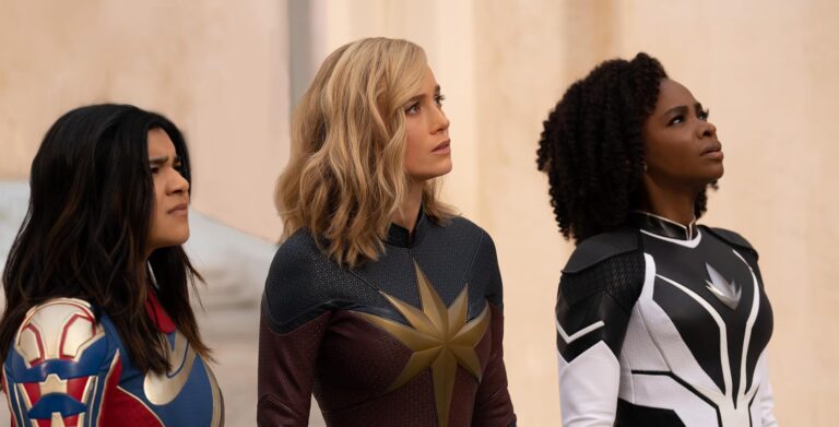 Iman Vellani, Brie Larson and Teyonah Parris in THE MARVELS